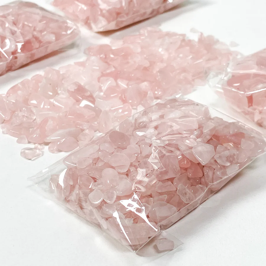 Rose Quartz Chips - Large 1KG (IN) Rose Quartz Chips - Large 1KG (IN)